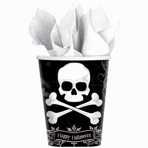 مجموعة من الأكواب برسمة جمجمة وعظام 