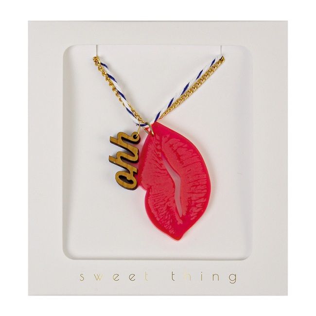 ميري ميري قلادة شفاه